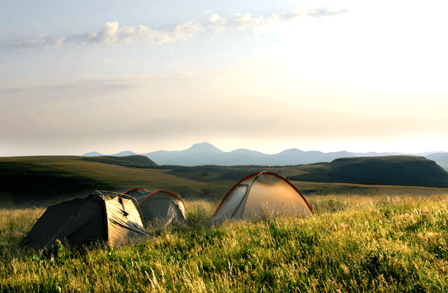 Vakantiehuisjes, campings, chambre d'hôtes en bijzondere accommodaties in de Auvergne, Midden Frankrijk