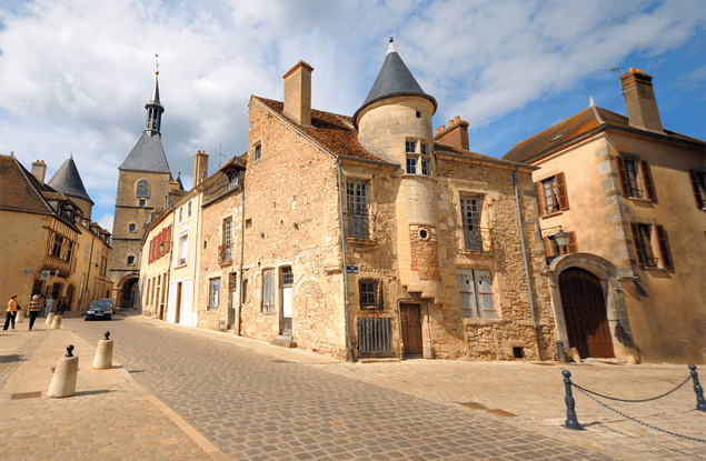 Avalon, historisch dorp in Bourgogne, departement Yonne