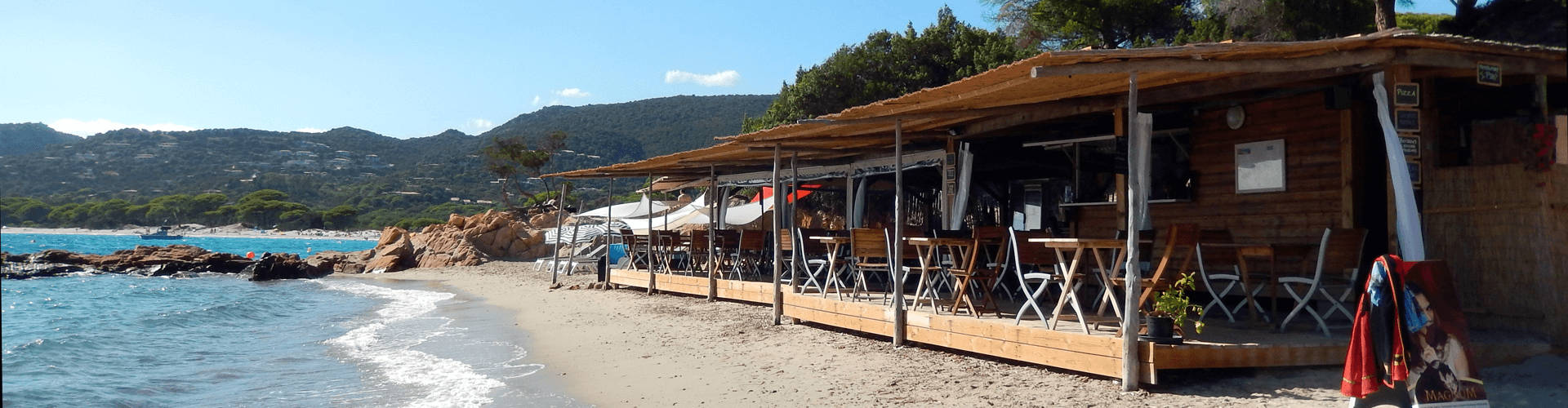 Eten en drinken op Corsica: restaurant op het strand